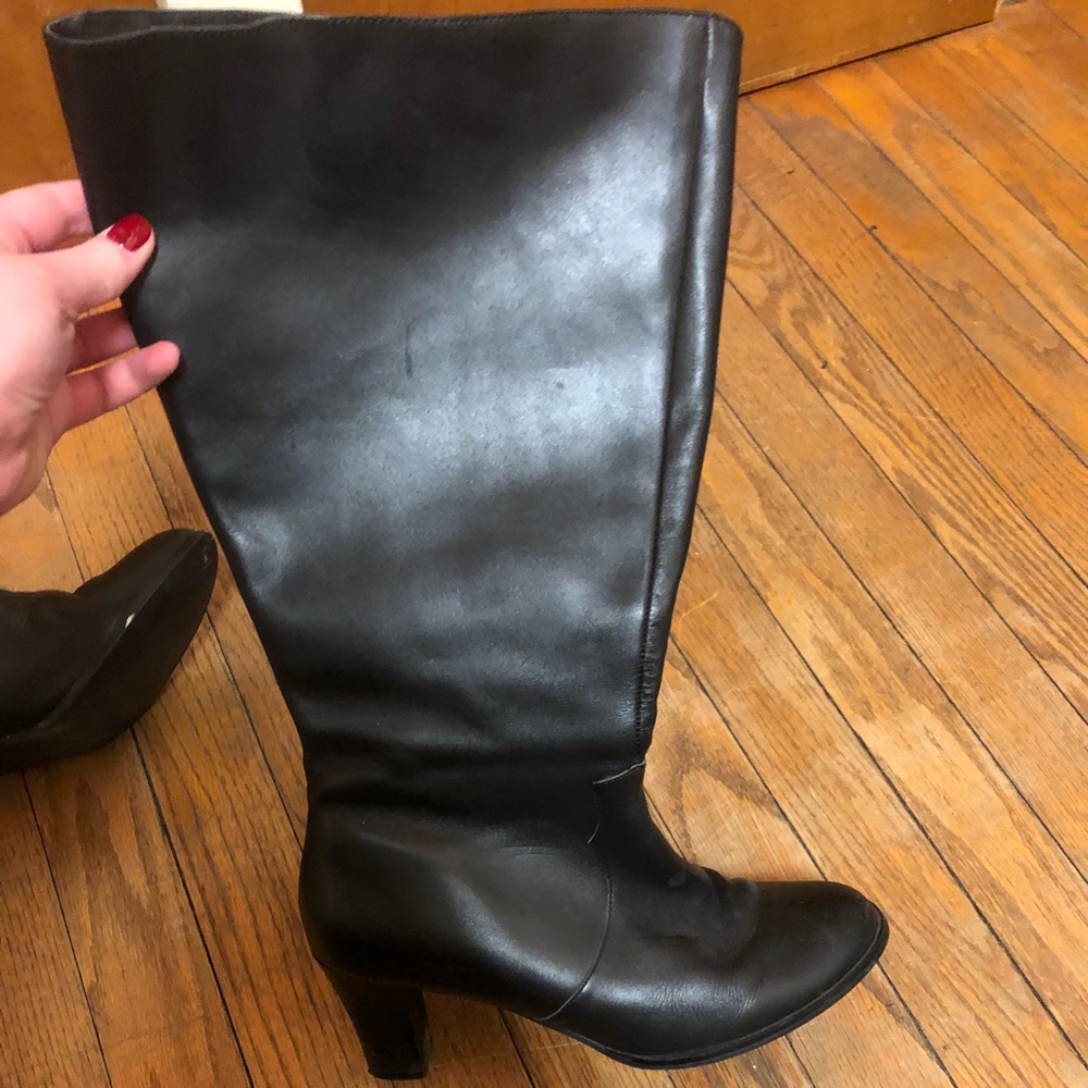 Silhouettes black leather knee high boots, size 8W